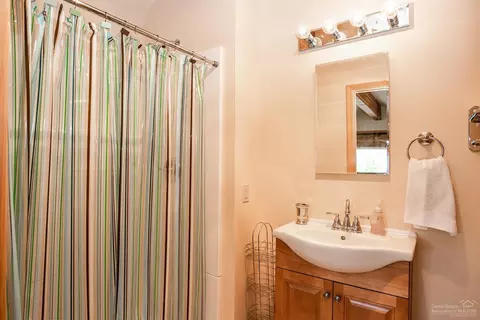 65570 Highway 20, Bend, OR 97703 photo 22