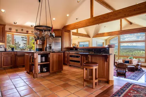 65570 Highway 20, Bend, OR 97703 photo 9