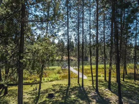 17109 Upland Rd, Bend, OR 97707 photo 9