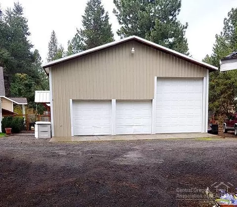 15971 Falcon, La Pine, OR 97739 photo 2