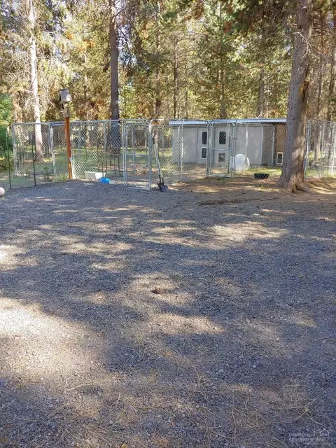15971 Falcon, La Pine, OR 97739 photo 21