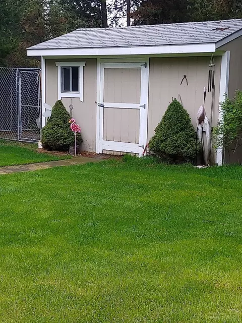 15971 Falcon, La Pine, OR 97739 photo 11