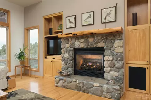 22335 White Peaks Dr, Bend, OR 97702 photo 6