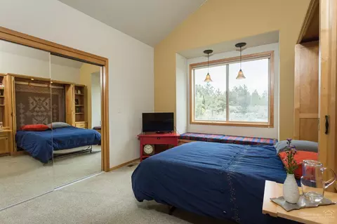 22335 White Peaks Dr, Bend, OR 97702 photo 19