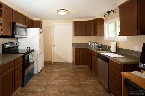 457 5th St, Metolius, OR 97741 photo 5