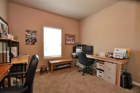2994 NE Rainier Dr, Bend, OR 97701 photo 11