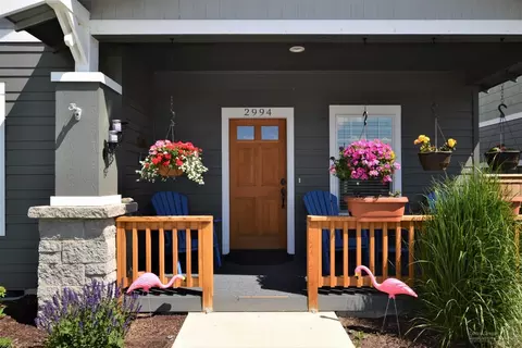 2994 NE Rainier Dr, Bend, OR 97701 photo 2