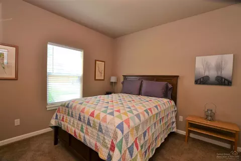 2994 NE Rainier Dr, Bend, OR 97701 photo 13