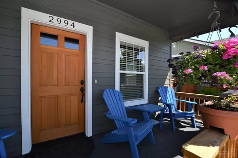 2994 NE Rainier Dr, Bend, OR 97701 photo 3