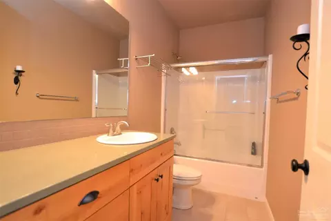 2994 NE Rainier Dr, Bend, OR 97701 photo 12