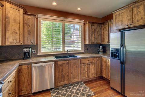 20968 Lava Flow Ln, Bend, OR 97701 photo 4