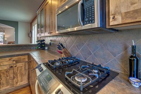 20968 Lava Flow Ln, Bend, OR 97701 photo 5