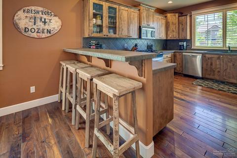 20968 Lava Flow Ln, Bend, OR 97701 photo 6