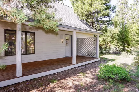 18118 Modoc Ln, Sunriver, OR 97707 photo 2