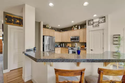 20865 Bobwhite Ct, Bend, OR 97701 photo 4