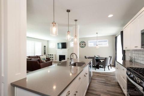 20766 Kilbourne Loop, Bend, OR 97701 photo 6