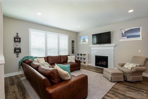 20766 Kilbourne Loop, Bend, OR 97701 photo 5