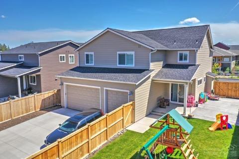 20766 Kilbourne Loop, Bend, OR 97701 photo 2