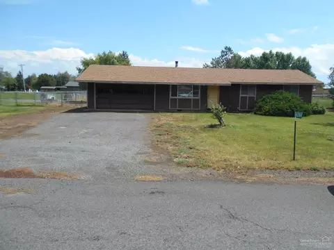 62984 Clyde Ln, Bend, OR 97701 photo 2