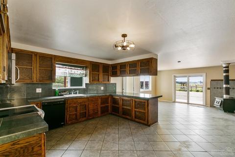 24356 Dodds, Bend, OR 97701 photo 18