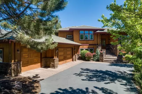 61613 Tam Mcarthur Loop, Bend, OR 97702 photo 1