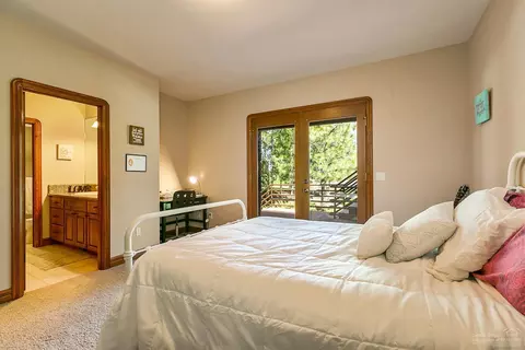 61613 Tam Mcarthur Loop, Bend, OR 97702 photo 18