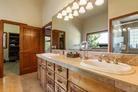 61613 Tam Mcarthur Loop, Bend, OR 97702 photo 12