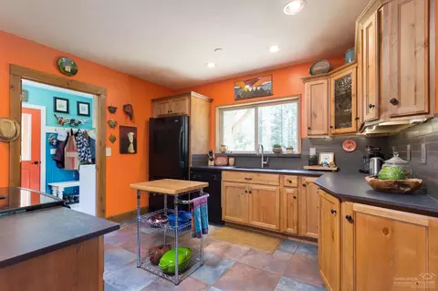 55311 Zagt Ln, Bend, OR 97707 photo 6