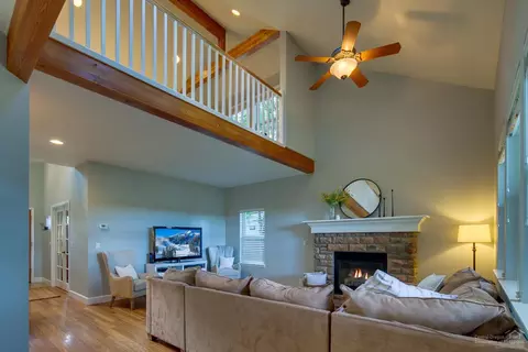 61197 Ridgewater Loop, Bend, OR 97702 photo 4