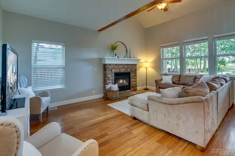 61197 Ridgewater Loop, Bend, OR 97702 photo 5