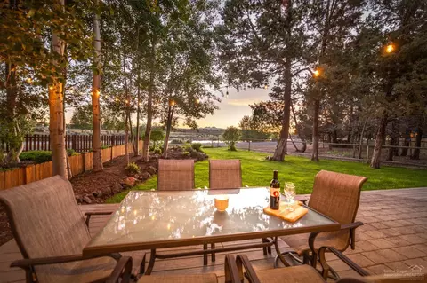 61197 Ridgewater Loop, Bend, OR 97702 photo 13