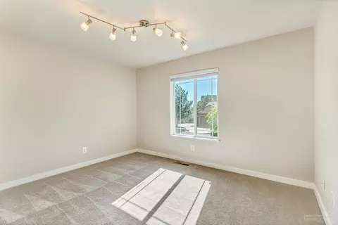 63497 Crestview Dr, Bend, OR 97701 photo 15