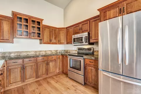 63497 Crestview Dr, Bend, OR 97701 photo 9