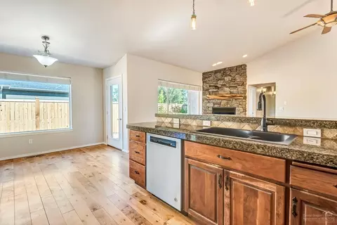 63497 Crestview Dr, Bend, OR 97701 photo 11