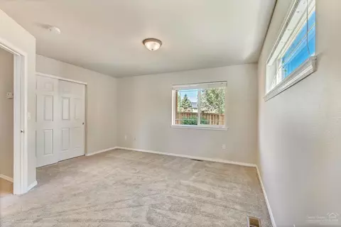 63497 Crestview Dr, Bend, OR 97701 photo 19