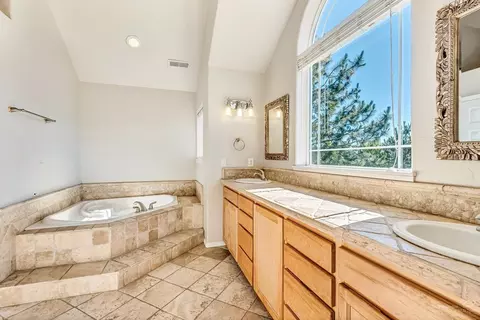 63497 Crestview Dr, Bend, OR 97701 photo 23