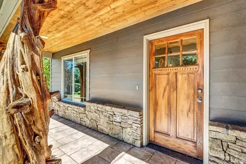 63497 Crestview Dr, Bend, OR 97701 photo 2