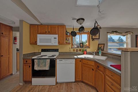 19220 Shoshone, Bend, OR 97702 photo 10