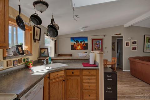 19220 Shoshone, Bend, OR 97702 photo 11