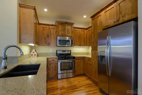 20779 NE Smoke Stack Ln, Bend, OR 97701 photo 3