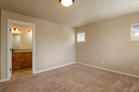 20779 NE Smoke Stack Ln, Bend, OR 97701 photo 9