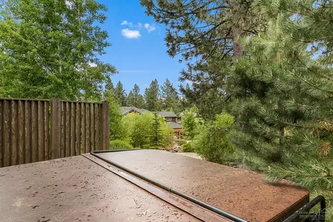 60517 Snap Shot Loop, Bend, OR 97702 photo 19