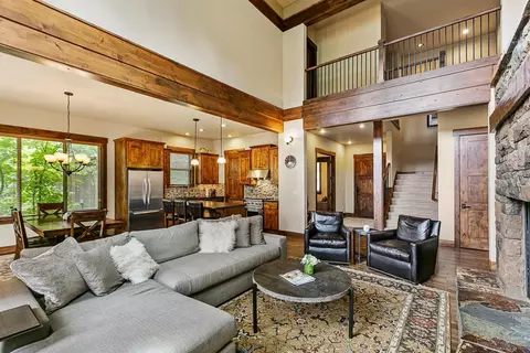 60517 Snap Shot Loop, Bend, OR 97702 photo 6