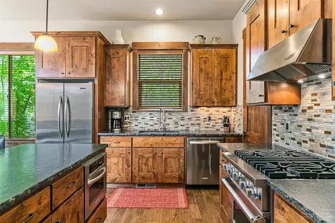 60517 Snap Shot Loop, Bend, OR 97702 photo 8