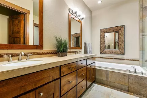 60517 Snap Shot Loop, Bend, OR 97702 photo 9