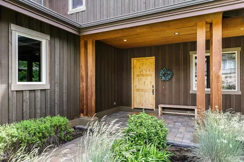 60517 Snap Shot Loop, Bend, OR 97702 photo 2