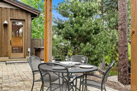 60517 Snap Shot Loop, Bend, OR 97702 photo 18
