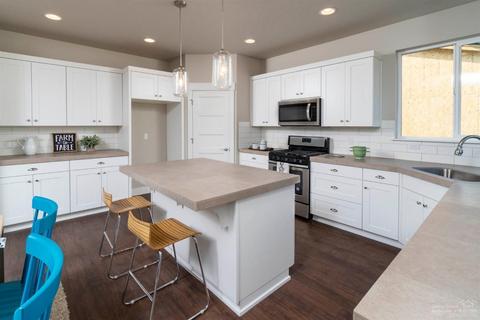 21364 NEagles Way, Bend, OR 97701 photo 5