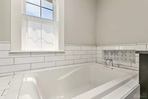 3385 NE Wild Rivers Loop, Bend, OR 97701 photo 24