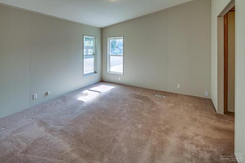 19325 Baker, Bend, OR 97702 photo 11